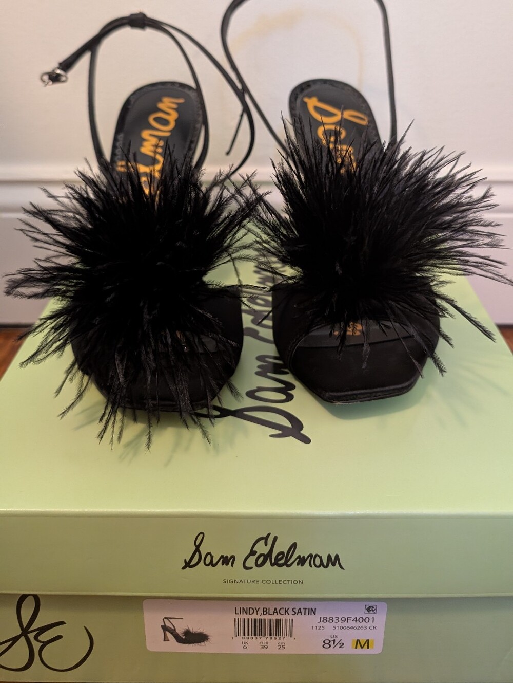 Sam Edelman Lindy Black Satin Feather Pom - US size 8.5
